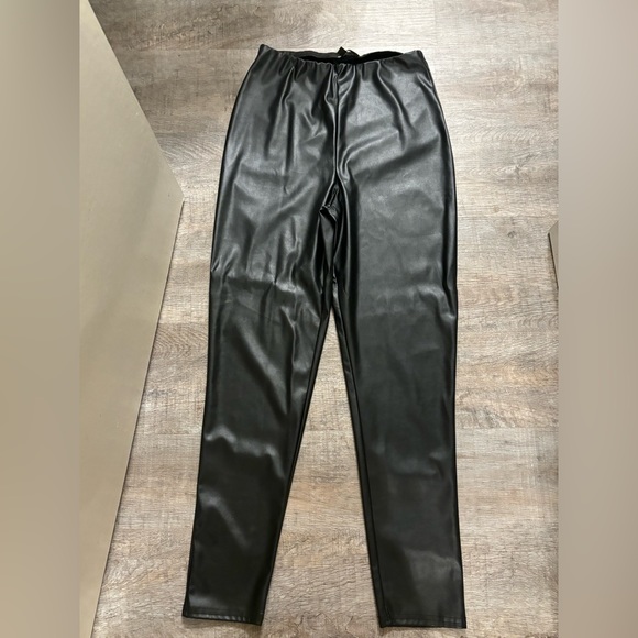 Faux leather leggings - Picture 1 of 3